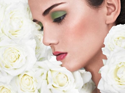 脖子上长痘怎么办?这些方法还你光滑颈部!