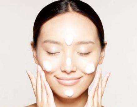 痘痘肌护理方法，教你拒绝痘痘骚扰