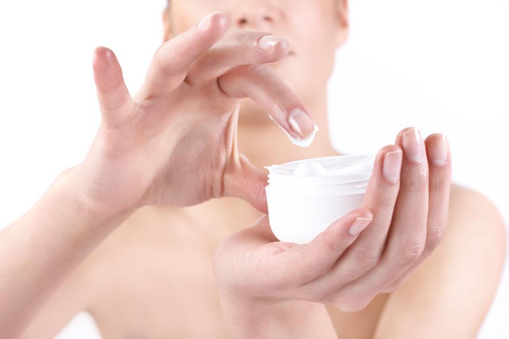 皮肤干燥怎么办?水嫩皮肤这样养成!