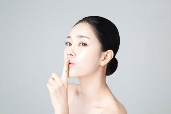 如何轻松祛除粉刺?外调内养才能拥美肌